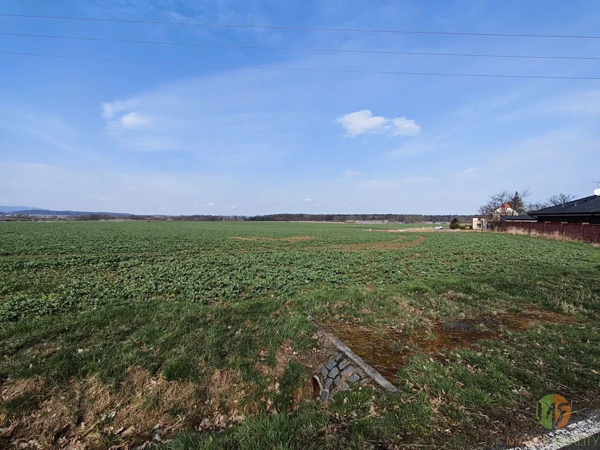 Prodej stavebního pozemku 1985 m²